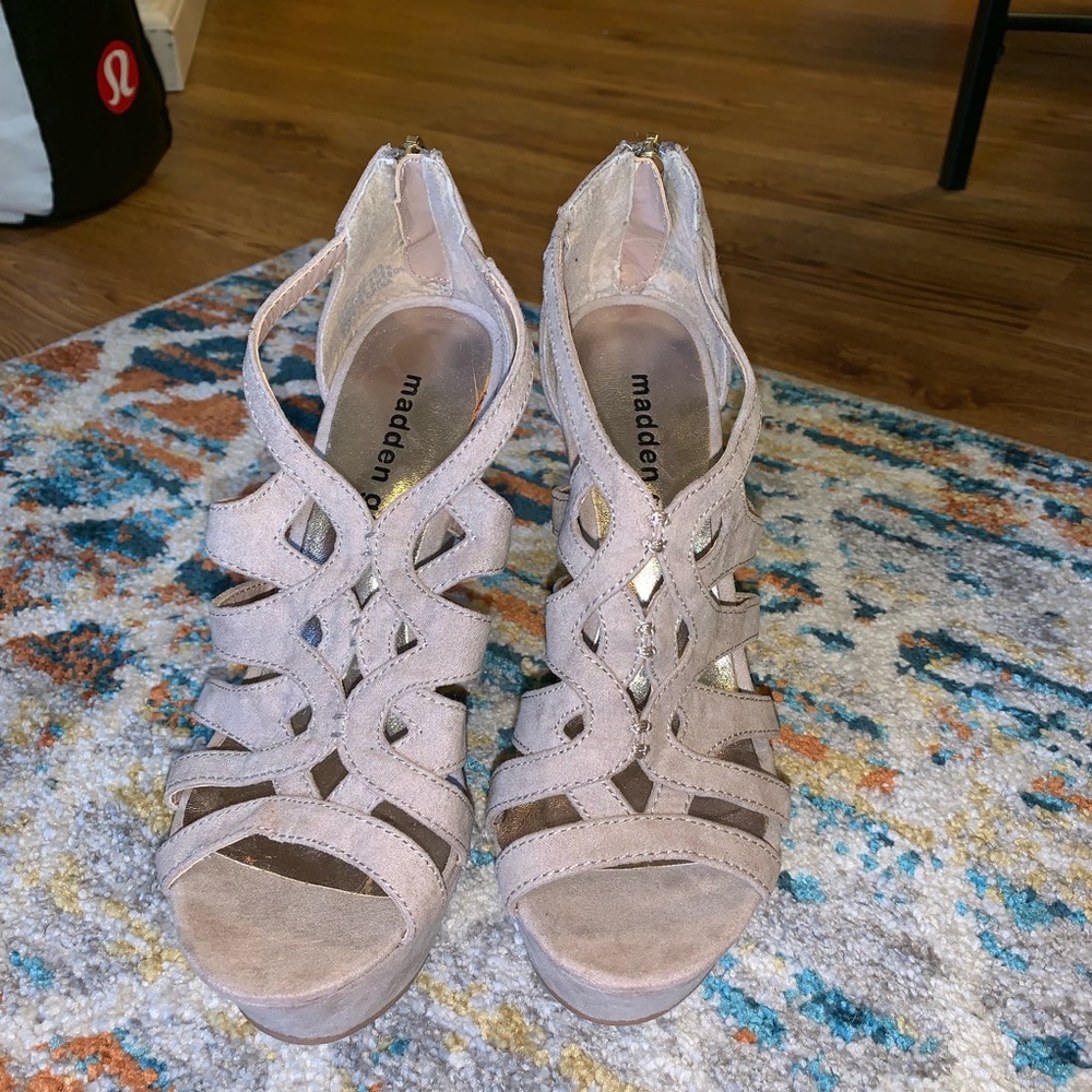 Madden Girl Nude wedged size 7.5! Never worn!